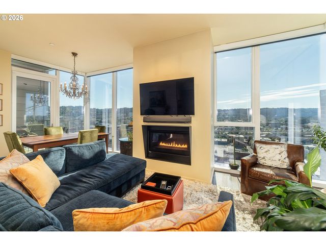 1075 Nw NORTHRUP St 1812, Portland, OR 97209