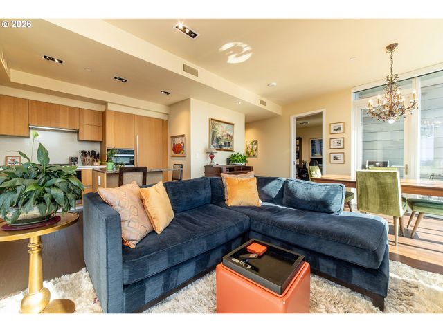 1075 Nw NORTHRUP St 1812, Portland, OR 97209
