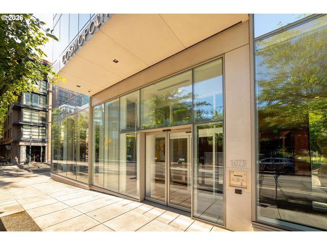 1075 Nw NORTHRUP St 1812, Portland, OR 97209