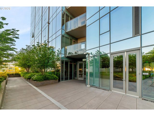 1075 Nw NORTHRUP St 1812, Portland, OR 97209