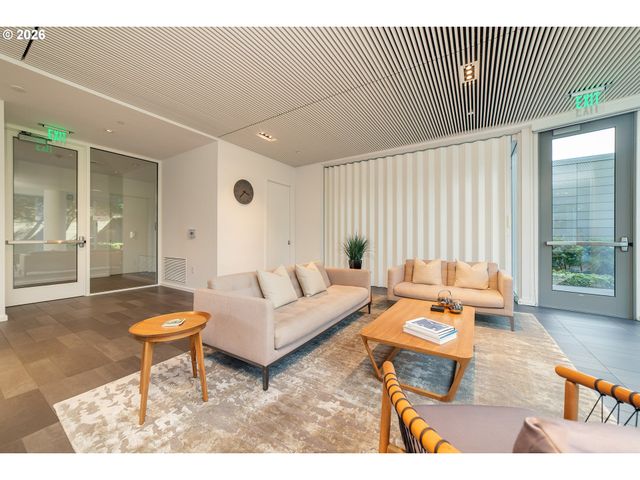 1075 Nw NORTHRUP St 1812, Portland, OR 97209