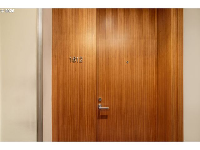 1075 Nw NORTHRUP St 1812, Portland, OR 97209