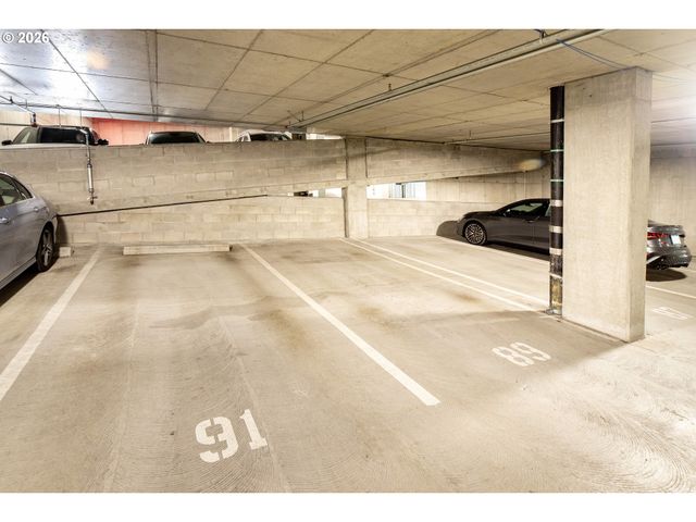 1075 Nw NORTHRUP St 1812, Portland, OR 97209