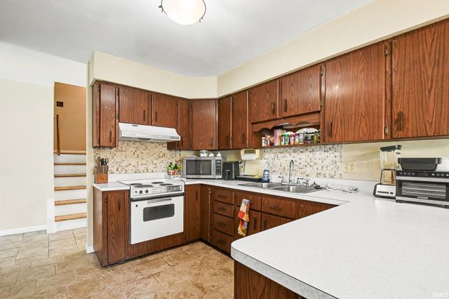 53242 County Road 43, Middlebury, IN 46540