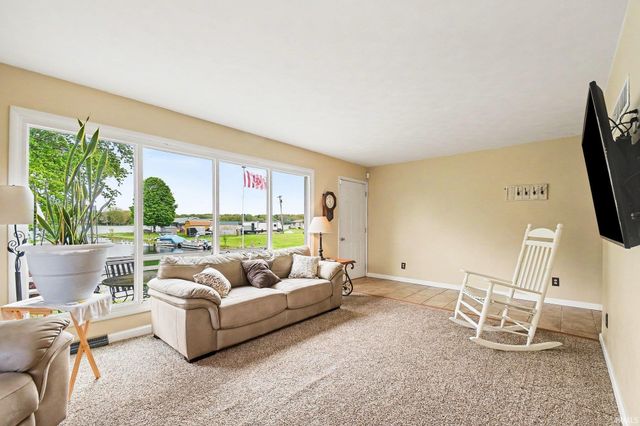 53242 County Road 43, Middlebury, IN 46540