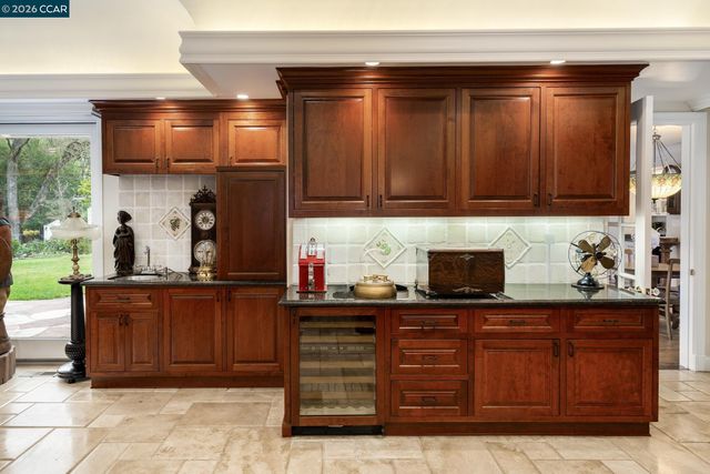 1720 Alameda Diablo, Diablo, CA 94528