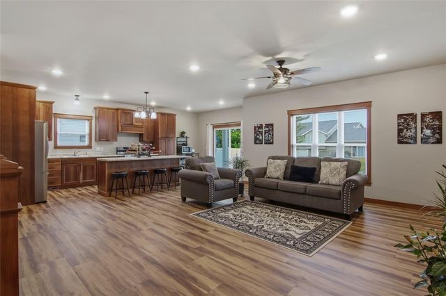 1829 Tucker Trail, Eau Claire, WI 54701