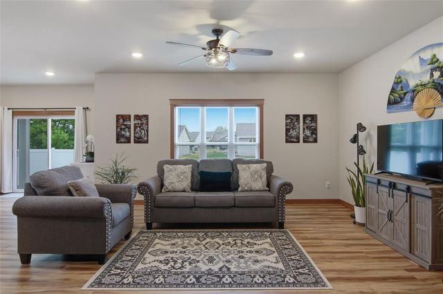 1829 Tucker Trail, Eau Claire, WI 54701