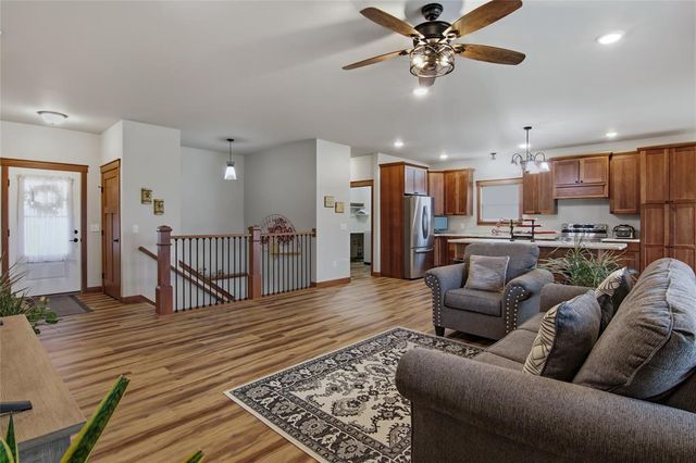 1829 Tucker Trail, Eau Claire, WI 54701