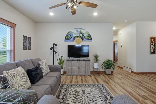 1829 Tucker Trail, Eau Claire, WI 54701