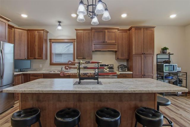 1829 Tucker Trail, Eau Claire, WI 54701