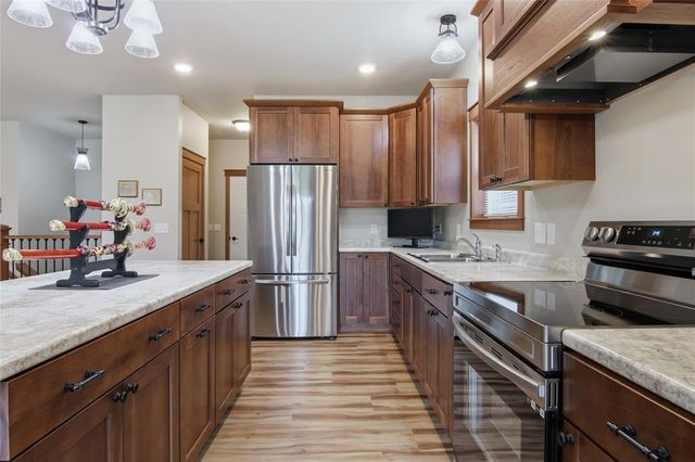 1829 Tucker Trail, Eau Claire, WI 54701