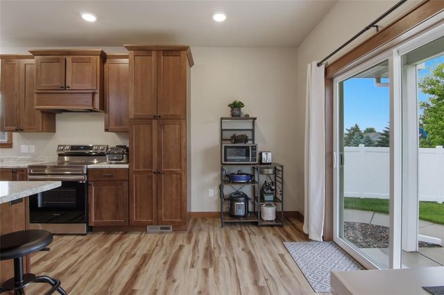1829 Tucker Trail, Eau Claire, WI 54701