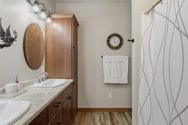 1829 Tucker Trail, Eau Claire, WI 54701