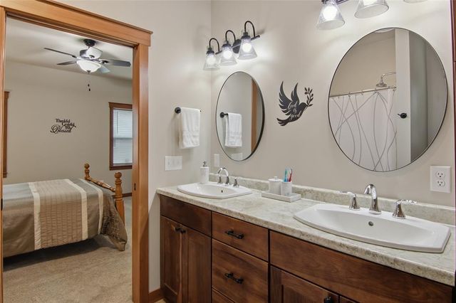 1829 Tucker Trail, Eau Claire, WI 54701