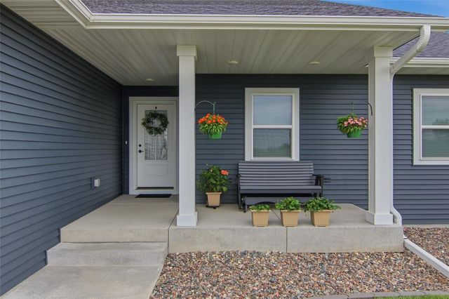1829 Tucker Trail, Eau Claire, WI 54701