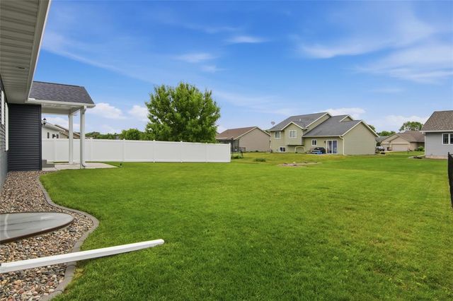 1829 Tucker Trail, Eau Claire, WI 54701