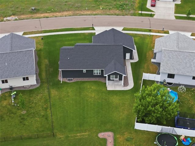 1829 Tucker Trail, Eau Claire, WI 54701