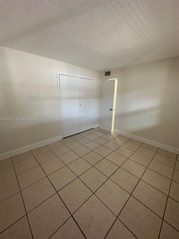 2775 Taft St 102, Hollywood, FL 33020