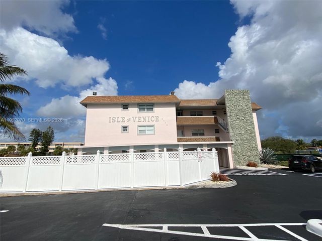 2775 Taft St 102, Hollywood, FL 33020