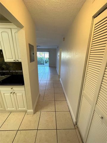 2775 Taft St 102, Hollywood, FL 33020