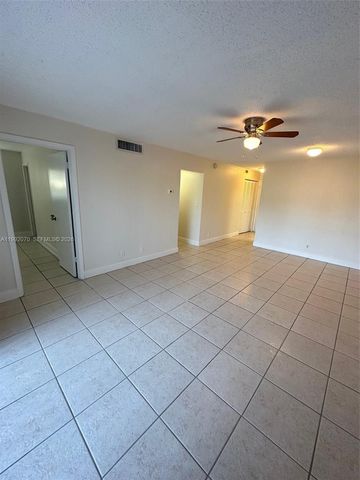 2775 Taft St 102, Hollywood, FL 33020