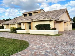28432 Las Palmas CIR, Bonita Springs, FL 34135