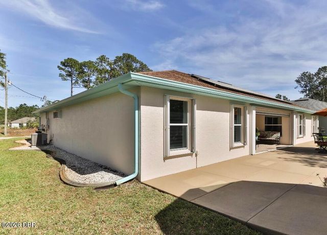 10 Lloshire Path, Palm Coast, FL 32164