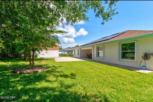 10 Lloshire Path, Palm Coast, FL 32164
