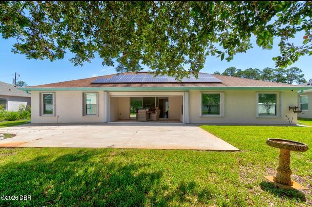 10 Lloshire Path, Palm Coast, FL 32164