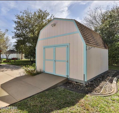 10 Lloshire Path, Palm Coast, FL 32164