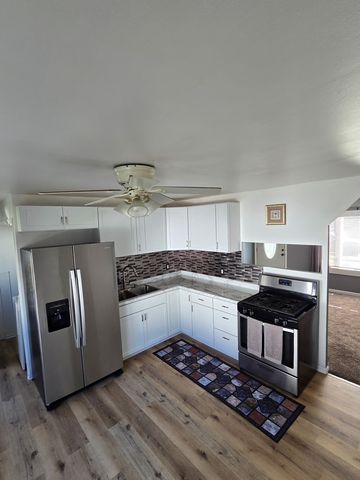 427 KENYON Avenue, Romeoville, IL 60446