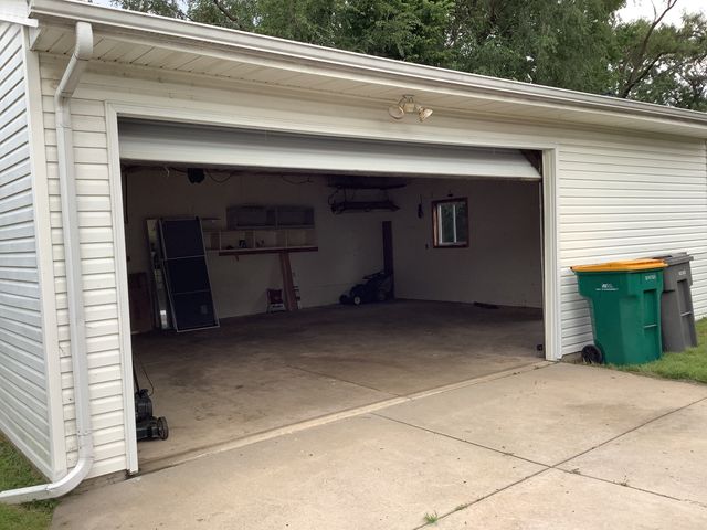 427 KENYON Avenue, Romeoville, IL 60446