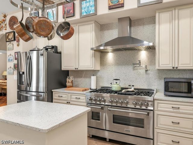 18421 Royal Hammock BLVD, Naples, FL 34114