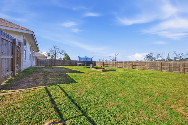 38372 Park View Drive, Hempstead, TX 77445