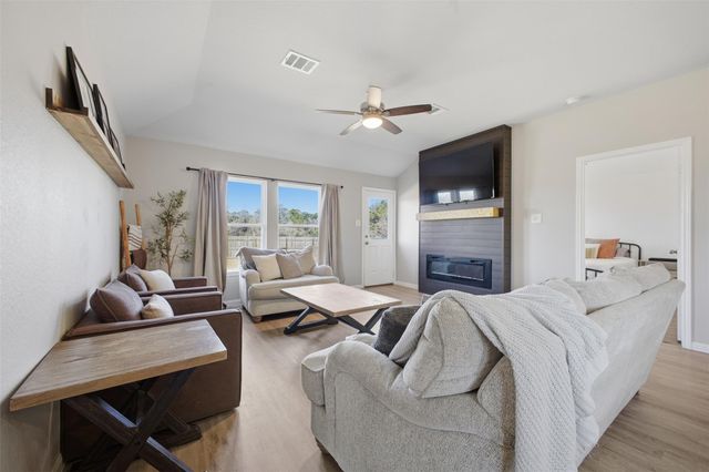 38372 Park View Drive, Hempstead, TX 77445