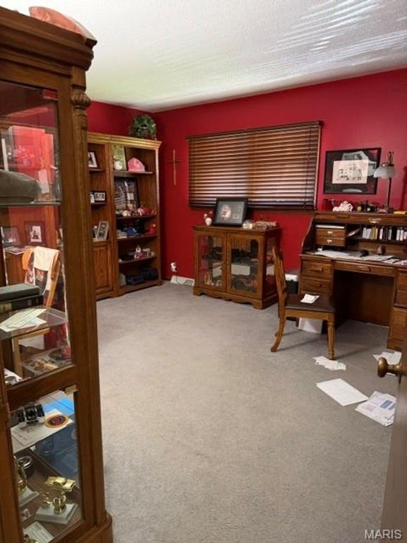 Image 19 of property listing at 858 Cambridge Drive, Sikeston, MO 63801