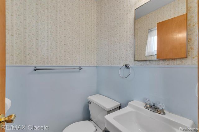 28804 Aline Drive, Warren, MI 48093