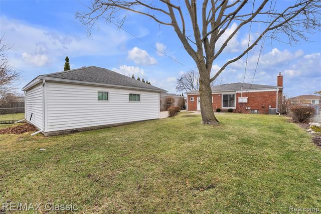 28804 Aline Drive, Warren, MI 48093