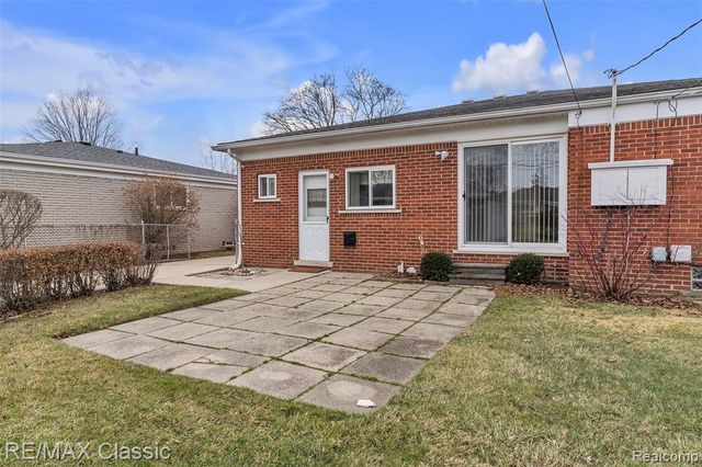 28804 Aline Drive, Warren, MI 48093