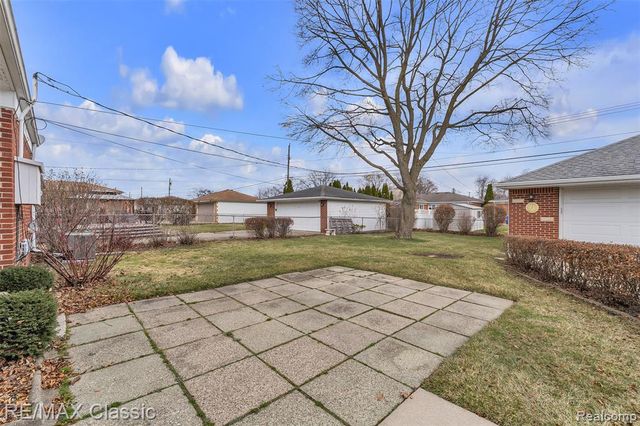 28804 Aline Drive, Warren, MI 48093