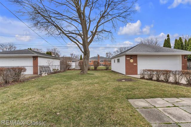 28804 Aline Drive, Warren, MI 48093