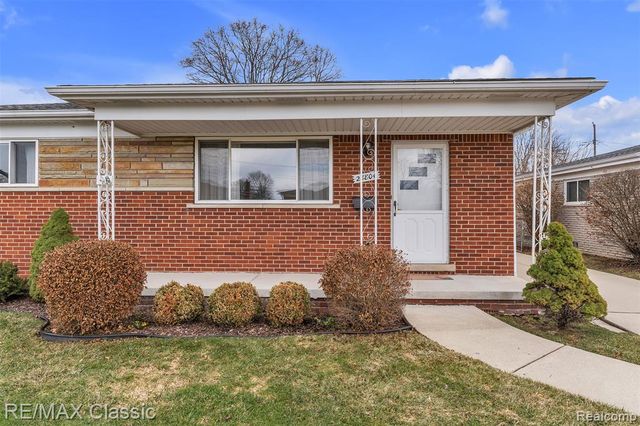 28804 Aline Drive, Warren, MI 48093