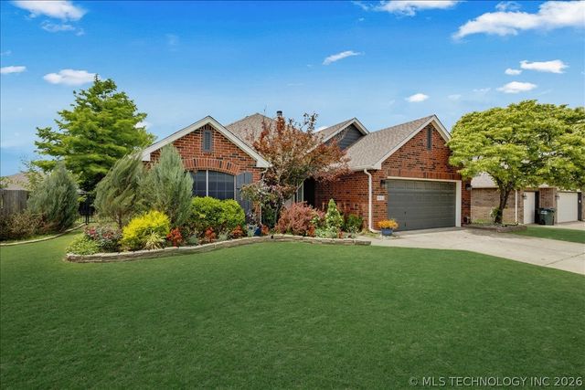 9922 N 120th Avenue E, Owasso, OK 74055