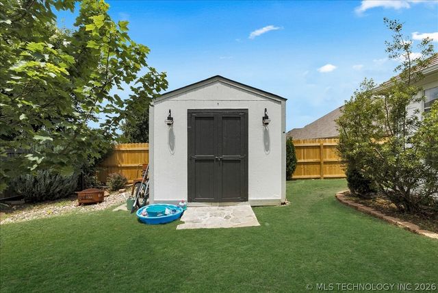 9922 N 120th Avenue E, Owasso, OK 74055