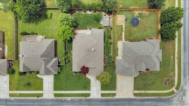 9922 N 120th Avenue E, Owasso, OK 74055