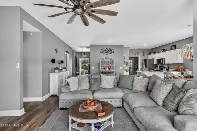 320 Castle Bay Drive D, Hampstead, NC 28443