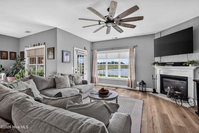 320 Castle Bay Drive D, Hampstead, NC 28443