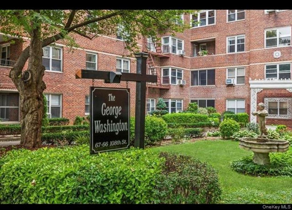 6766 108th Street D5, Forest Hills, NY 11375