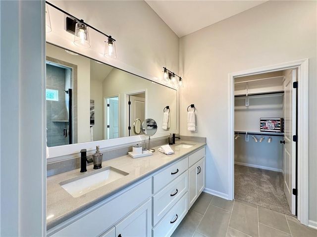 2762 SW 11th Terrace, Lee's Summit, MO 64081